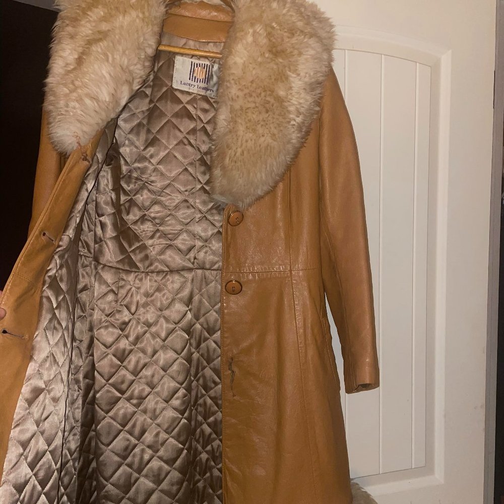 VINTAGE fur jacket - Picture 4 of 13